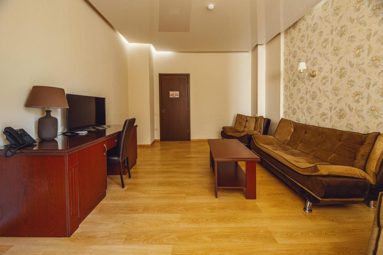 Park Hotel Tskaltubo - Balneo Resort المظهر الخارجي الصورة